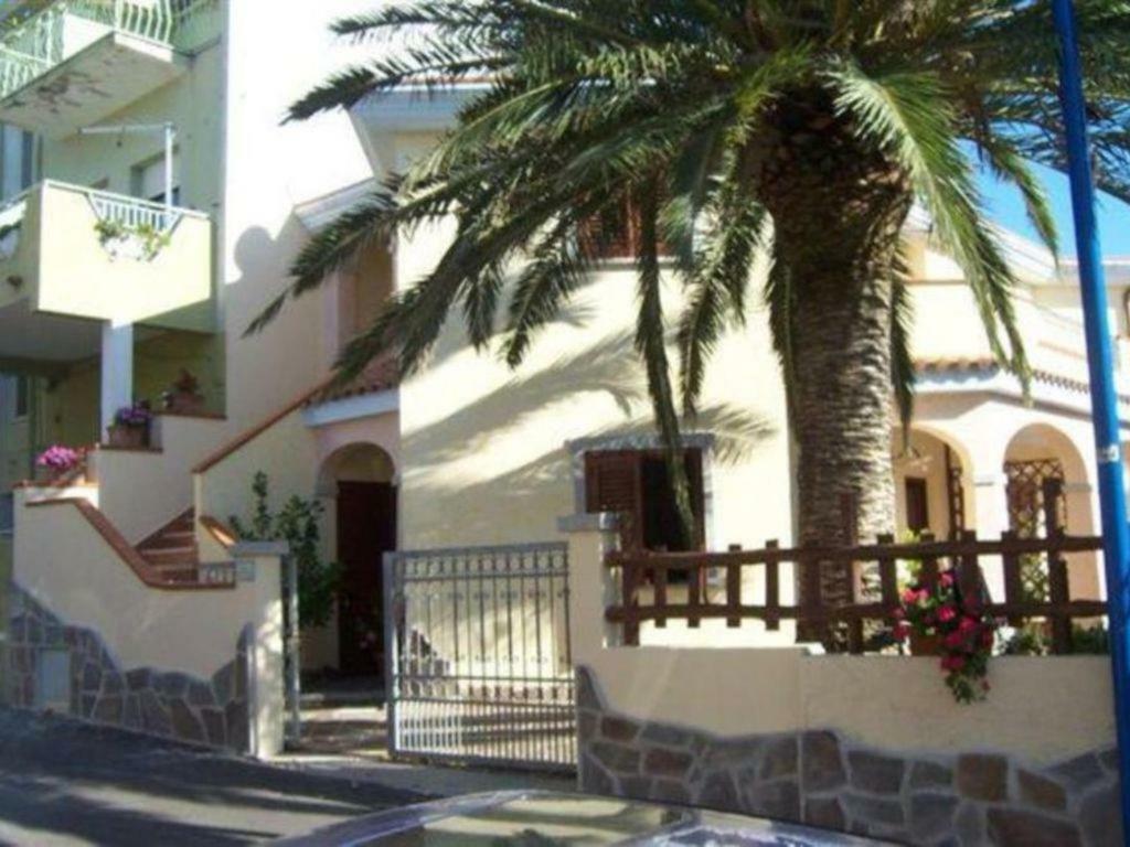 Апартаменты Casa In Riva Al Mare Кала-Гононе Экстерьер фото