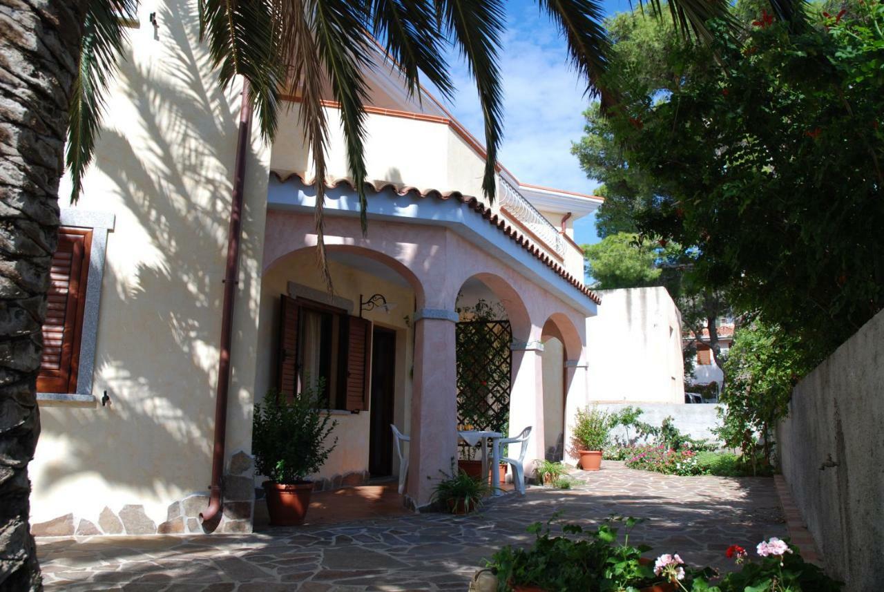 Апартаменты Casa In Riva Al Mare Кала-Гононе Экстерьер фото