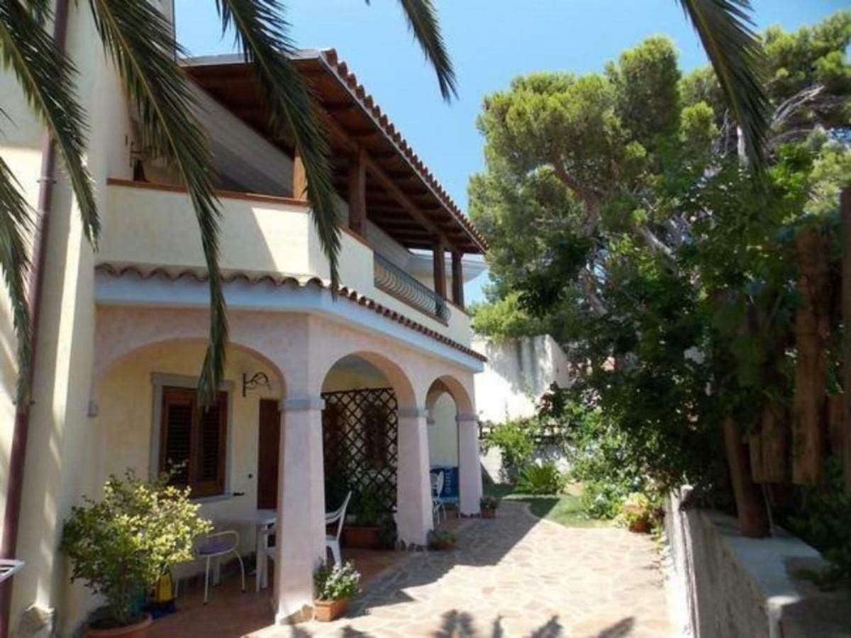 Апартаменты Casa In Riva Al Mare Кала-Гононе Экстерьер фото