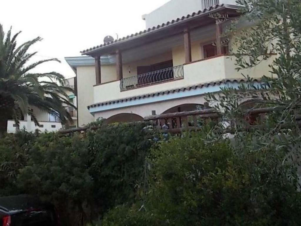 Апартаменты Casa In Riva Al Mare Кала-Гононе Экстерьер фото